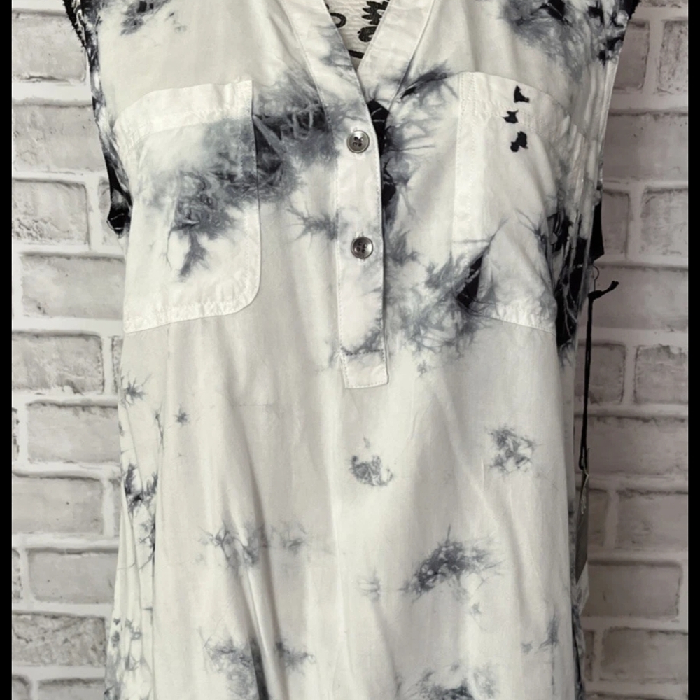 Rock & Republic Black and White Tie-Dye Blouse